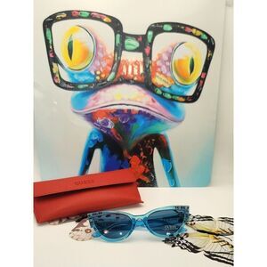 NIB - Guess Bejeweled Cat's Eye Sunnies w/ Case & Cloth